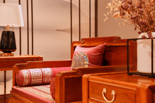 雅宋紅木緬甸花梨家具，設(shè)計極簡，頗具宋時雅風(fēng)